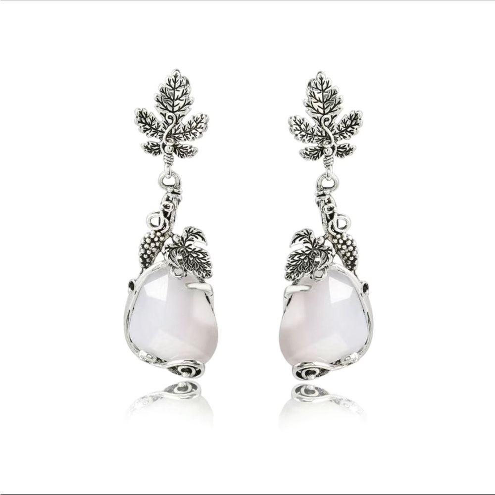 Vintage Silver and White Stone Grape Vine Warrings